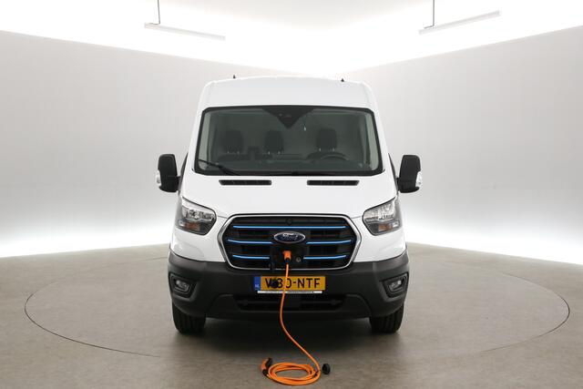 Ford E-Transit L2H2 Trend 68 kWh | Snelladen | SOH 99% | Airco | Camera | 3 Zits | Cruise | Carplay | Navi