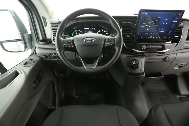 Ford E-Transit L2H2 Trend 68 kWh | Snelladen | SOH 98% | Airco | Camera | 3 Zits | Cruise | Carplay | Navi