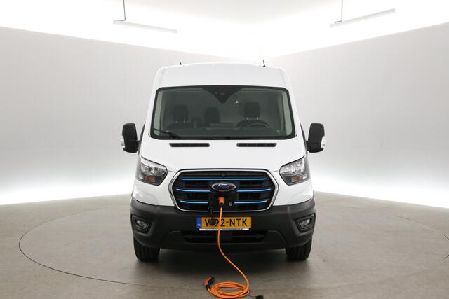 Ford E-Transit L2H2 Trend 68 kWh | Snelladen | SOH 98% | Airco | Camera | 3 Zits | Cruise | Carplay | Navi