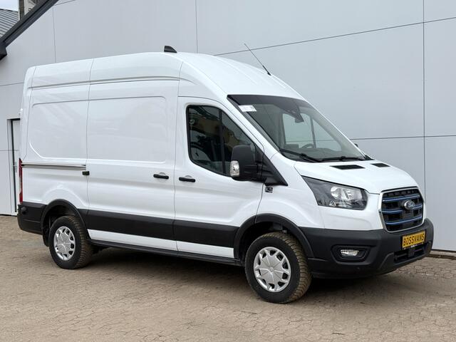 Ford E-Transit 68kWh 184PK L2H3 317km WLTP 97% (SOH) BEV Snelladen Camera Cruise control Climate control Carplay Navigatie Laadkabel Parkeersensoren V+A
