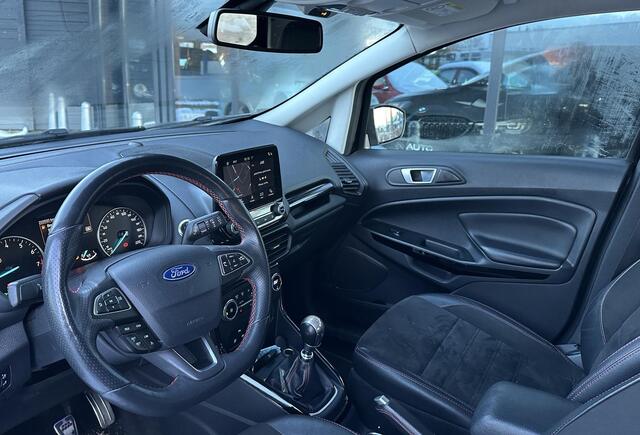 Ford ECOSPORT 1.0 EcoBoost ST-Line Black 125PK | ZEER NETTE STAAT | BOMVOL | Achteruitrijcamera | Stoelverwarming | Stuurverwarming | Voorruitverwarming | Navigatie | Apple Carplay |Android Auto | Parkeersensoren | Cruise Control | Climate Control | 2 Sleutels |
