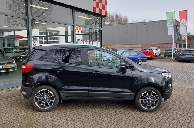 Ford ECOSPORT 1.0 EcoBoost Titanium | Trekhaak Met nieuwe distributie.