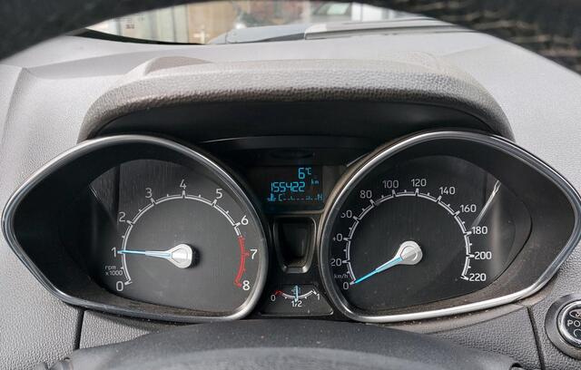 Ford ECOSPORT 1.0 EcoBoost Titanium | Trekhaak Met nieuwe distributie.