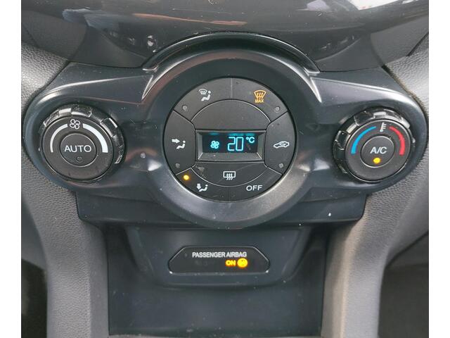 Ford ECOSPORT 1.0 EcoBoost Titanium | Trekhaak Met nieuwe distributie.