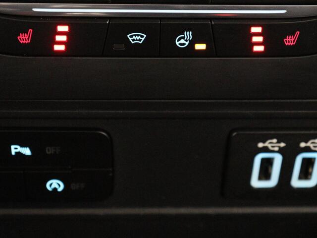 Ford ECOSPORT 1.0 EcoBoost ST-Line | Stoel & stuurverwarming | Camera | Leder/Alcantara | Navigatie | Dodehoek detectie | Keyless | Climate control | Parkeerhulp | Cruise control | Bluetooth