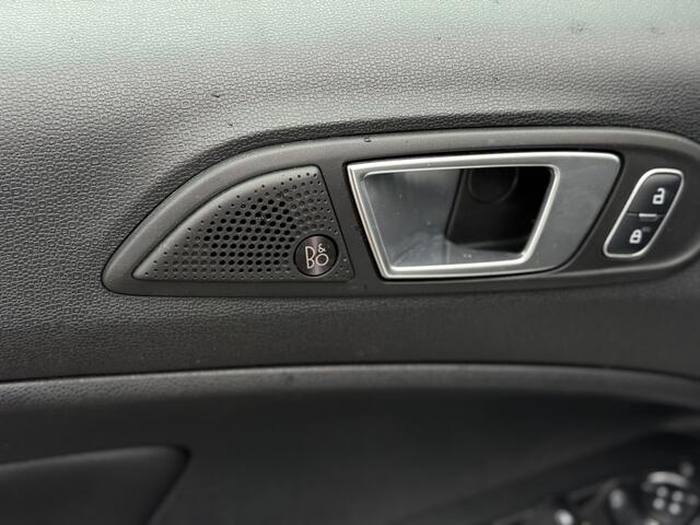 Ford ECOSPORT 1.0 EcoBoost Titanium ST-Line Automaat!! | Stoel/Stuurverwarming | B&O Geluidssysteem | Navi | Cruise | Verwarmde Voorruit | Trekhaak | RIJKLAARPRIJS INCL 12 MAANDEN GARANTIE EN BEURT