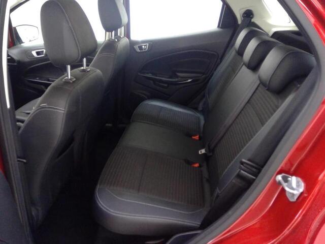 Ford ECOSPORT 125pk Titanium Navi Camera Trekhaak Winter Parking Dodehoek pack Dealeronderhouden