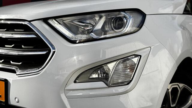 Ford ECOSPORT 1.0 EcoBoost Titanium - Navigatie - Trekhaak - Climate Controle