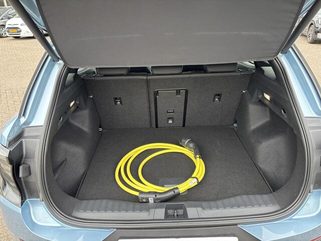 Ford EXPLORER Extended Range RWD 77 kWh | Warmtepomp | 360 graden camera | Head up Display | Elektrische achterklep | All season banden