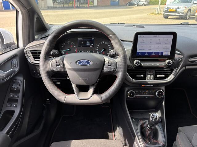Ford FIESTA 1.0 EcoBoost Hybrid ST-Line X / Stoel, Stuur & Voorruitverwarming / Navi / Applecarplay/Androidauto / Allseason Banden /