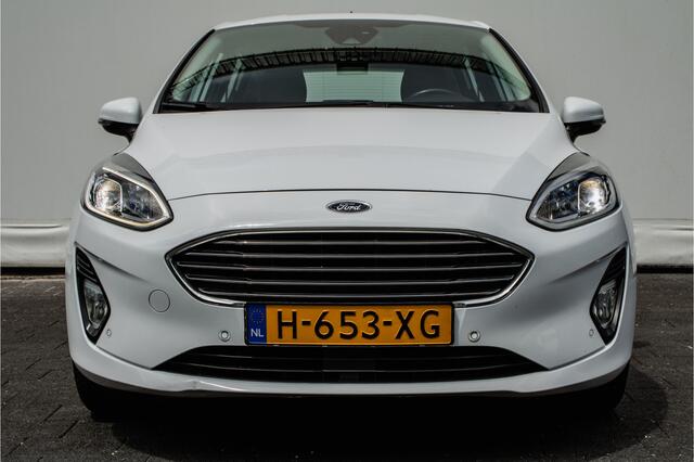 Ford FIESTA 1.0 EcoBoost Titanium Trekhaak/ Led/ Carplay/ Navigatie/ Stoel-stuurverwarming/ Blindspot/ 16" Lmv