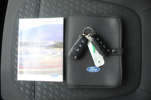 Ford FIESTA 1.0 EcoBoost Titanium Cruise control/Climate control/Lane assist/Apple carplay/Parkeersensoren/DAB+/Elektrisch inklapbare spiegels/16'' Lichtmetalen velgen.