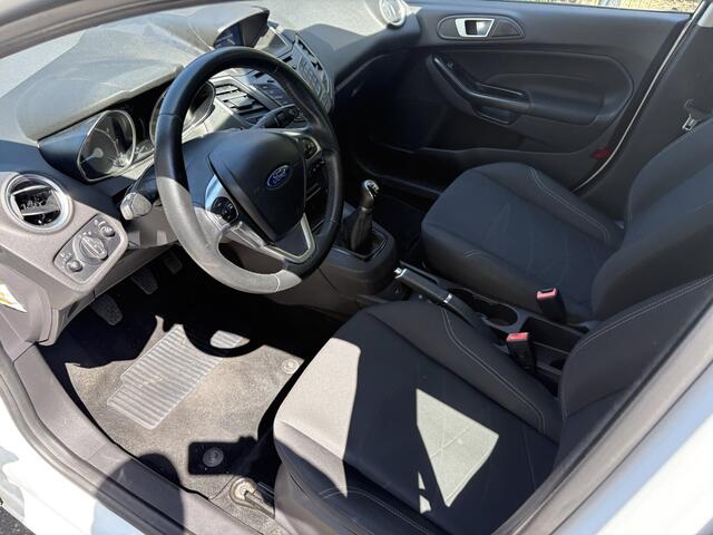 Ford FIESTA 1.0 Style / 5-DEURS / AIRCO / NAVI / 158dkm! NAP!