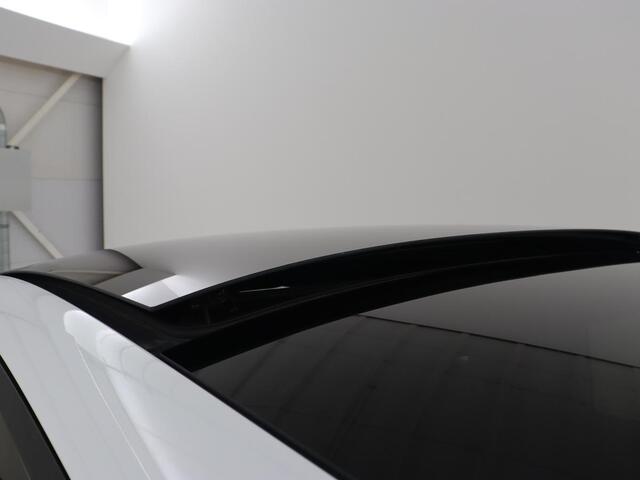 Ford FIESTA 1.0 EcoBoost ST-Line | Panoramadak | Stoel & stuurverwarming | Camera | Carplay | Navigatie | Airco | Climate control