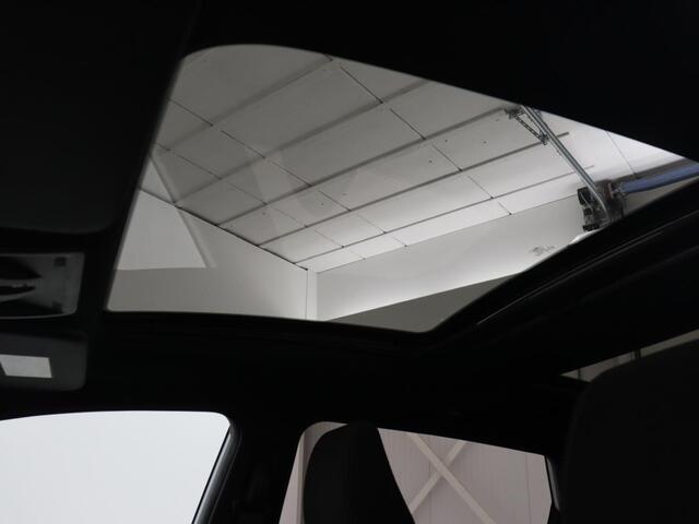 Ford FIESTA 1.0 EcoBoost ST-Line | Panoramadak | Stoel & stuurverwarming | Camera | Carplay | Navigatie | Airco | Climate control