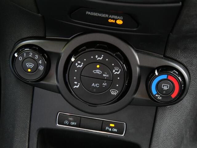 Ford FIESTA 5D 1.0 STYLE ULTIMATE/ NAVI/ PDC V+A