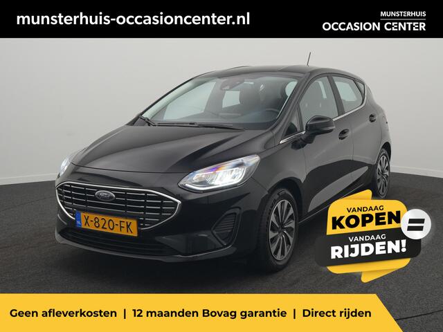 Ford FIESTA 1.0 EcoBoost Hybrid Titanium - RIJKLAARPRIJS - All Seasonbanden - Uniek lage KM-stand! - Apple Carplay/Android Auto