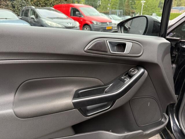 Ford FIESTA 1.0 Style Essential,Airco,Navi,Multi Stuur,Elekt Pakket,Dealer OH