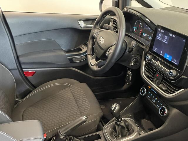 Ford FIESTA 1.0 EcoBoost Hybrid Titanium Climate control Navigatie Cruise control LED Apple Carplay/ Android Auto Parkeersensor voor