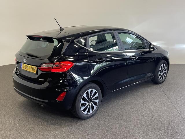 Ford FIESTA 1.0 EcoBoost Hybrid Titanium Climate control Navigatie Cruise control LED Apple Carplay/ Android Auto Parkeersensor voor