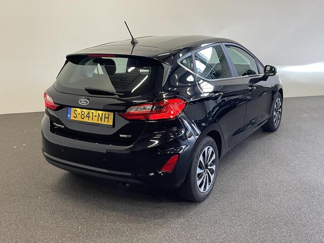 Ford FIESTA 1.0 EcoBoost Hybrid Titanium Climate control Navigatie Cruise control LED Apple Carplay/ Android Auto Parkeersensor voor
