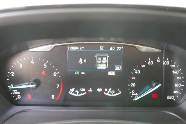 Ford FIESTA 1.0 EcoB. Titanium Navigatie Cruise , PDC , Bovag Garantie 6 Maanden