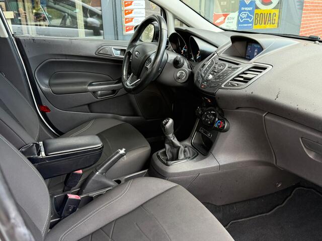Ford FIESTA 1.5 TDCi Style | navigatie | Bluetooth | PDC
