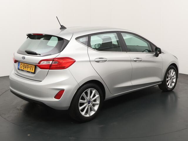 Ford FIESTA EcoBoost 95PK Titanium | Led dagrijverlichting I Climate I PDC I Apple carplay/Android auto I