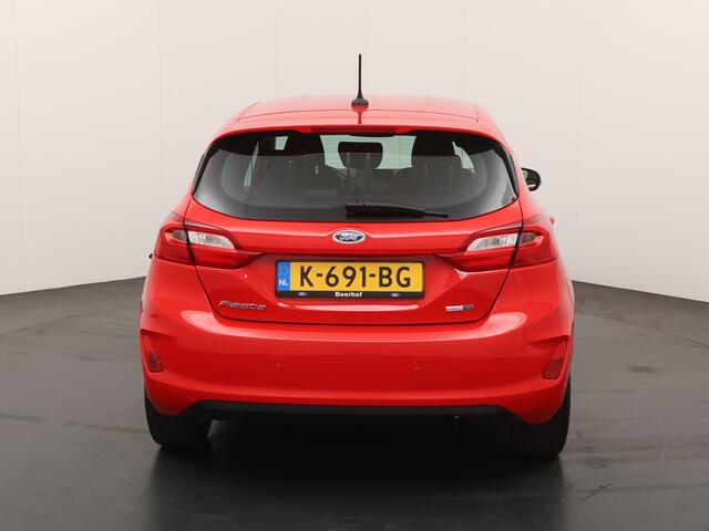 Ford FIESTA EcoBoost Hybrid 125 pk Titanium | Clima | Cruise | Parkeersensoren | Groot scherm | Apple Carplay
