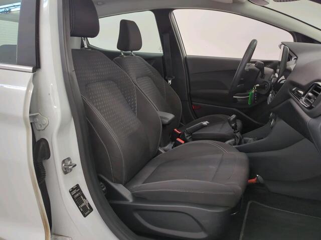 Ford FIESTA 1.0 EcoBoost Titanium 1e Eigenaar | NL-Auto | Volledig Onderh. | BTW | Navi | Cruise | Full Led | Carplay | DAB | Hill-Hold | Multimedia |PDC Achter