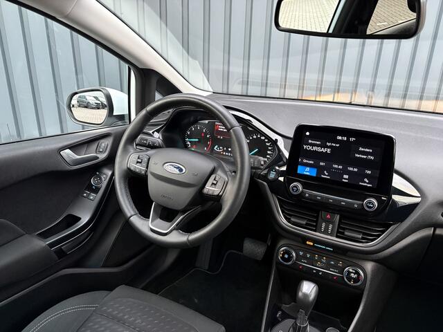 Ford FIESTA 1.0 EcoB. Aut. Titanium | Trekhaak | Stoel & Stuur verw. | Camera | Navi | PDC V&A | Prijs Rijklaar!!