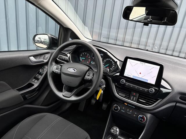 Ford FIESTA 1.0 EcoBoost Connected | Navi | Parkeersensoren | All Season banden | Prijs Rijklaar!!