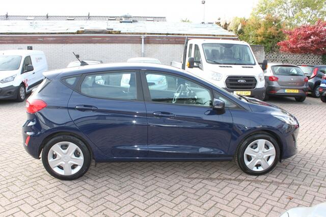 Ford FIESTA 1.0 EcoB. Connected apple carplay/andriod.