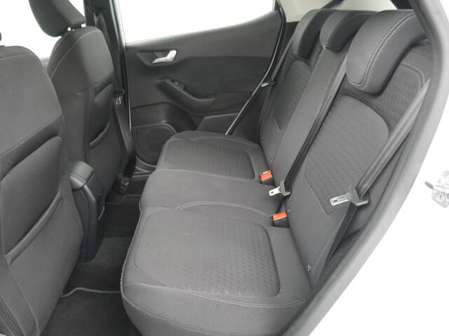 Ford FIESTA EcoBoost 100PK Titanium | All season | Cruise I Climate I Parkeersensoren |