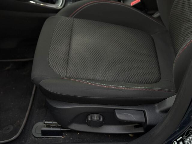 Ford FIESTA 100pk EcoBoost ST-Line | 18inch | Trekhaak | Voorrruitverw. | Clima | Grote Spoiler | PDC achter | Dab |