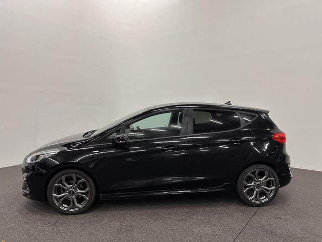 Ford FIESTA 1.0 EcoBoost ST-Line 125PK 6V Navigatie Full LED Carplay Parkeersensoren Cruise Control Stoel+Stuurverwarming Climate Control Privacy Glass 17" DAB+