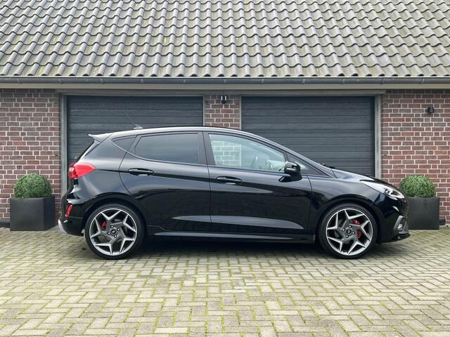 Ford FIESTA ST-3 1.5 Ecoboost 200 PK LED BenO Carplay Keyless