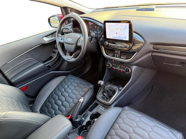 Ford FIESTA 1.0 EcoBoost Hybrid Vignale | LEDER | NAVI | STOEL/STUUR VERWARMING | BOMVOL | 1 JAAR GARANTIE