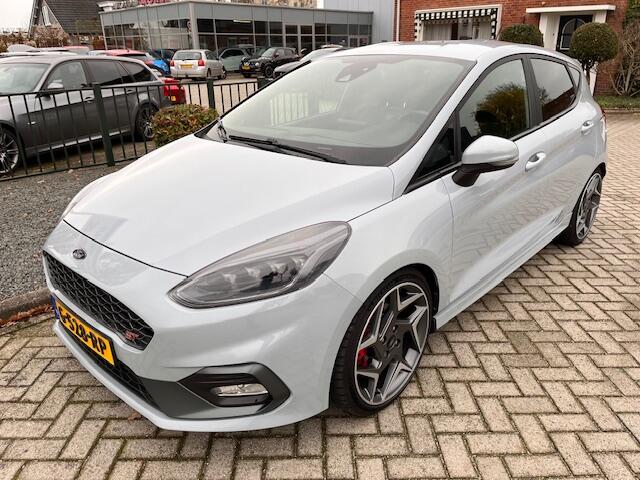 Ford FIESTA 1.5 EcoBoost ST-3 PERFORMANCE / TOP STAAT !!!
