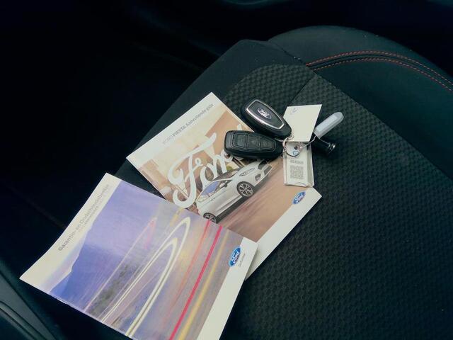 Ford FIESTA 1.0 EcoBoost ST-Line Navi Camera Adap Cruise Parking & Dodehoek pack Privacy Glass 5drs