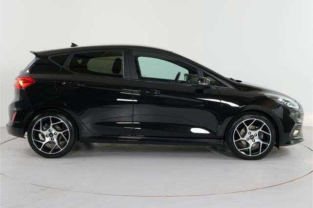 Ford FIESTA 1.5 EcoBoost ST-3 | Camera | Stl. verw. | Cruise adaptief | Dodehoek |