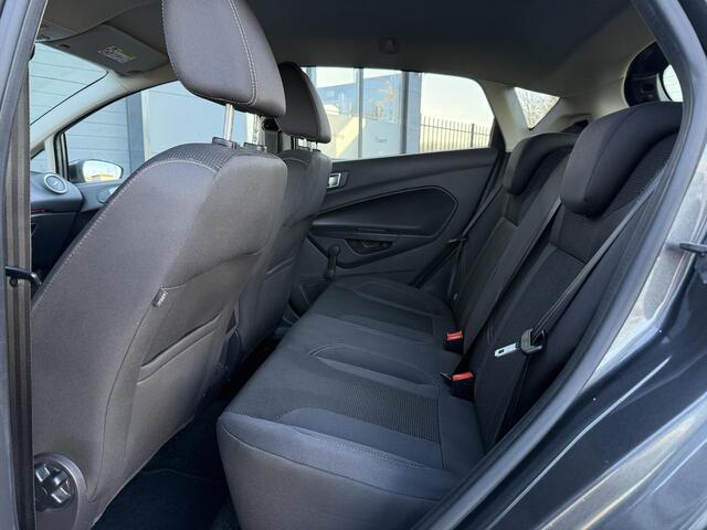 Ford FIESTA 1.0 EcoBoost Titanium Navi,Trekhaak,Clima,Cruise,Pdc,5 Deurs,Lm velgen,D-riem recent vv,Nieuwe Apk bij Aflevering