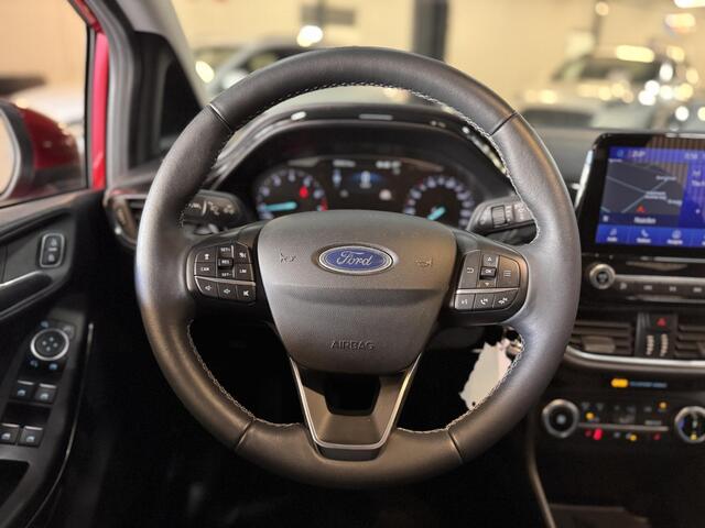 Ford FIESTA 95pk Titanium Navi Camera Ad. Cruise Winter Parking Dodehoek pack Privacy Glass Dealeronderhouden