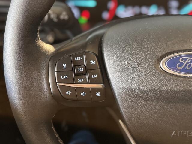 Ford FIESTA 95pk Titanium Navi Camera Ad. Cruise Winter Parking Dodehoek pack Privacy Glass Dealeronderhouden