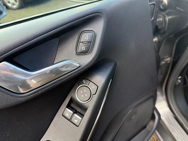 Ford FIESTA 1.0 Ecoboost Titanium PDC Navi Airco