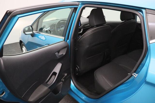 Ford FIESTA 1.0 EcoBoost Titanium 2018 | Goed Onderhouden | Navigatie | Stoelverwarming | Stuurverwarming | Carplay | Lichtmetalen Velgen | DAB Radio | Achteruitrij Camera | 2 Sleutels | Boekjes | Nationale Autopas
