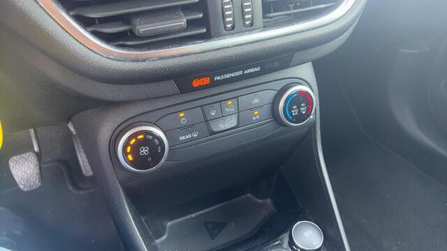 Ford FIESTA 1.1 Trend CARPLAY / NAVI / AIRCO / BLUETOOTH / DAB+ / ELEK RAMEN / NL-AUTO