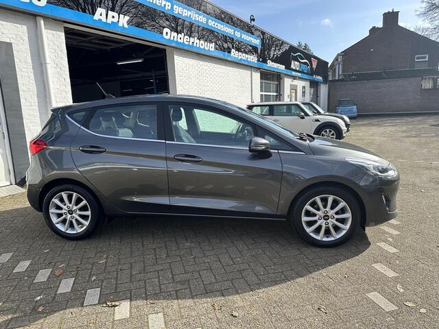 Ford FIESTA 1.0 EcoBoost Titanium /5 drs/camera/Nieuwe apk bij aflevering/Lm velgen/All season banden