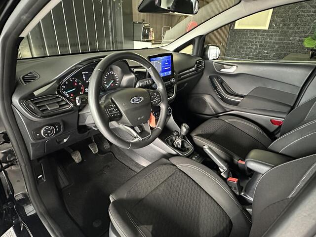 Ford FIESTA 1.0 EcoBoost Hybrid Titanium | Carplay | Navi | Cruise Control | Parkeersensor achter | LED koplampen |