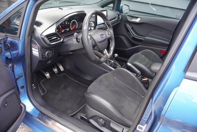 Ford FIESTA 1.5 EcoBoost ST-3 - RECARO - PANODAK - B&O - 240 PK - MILLTEK - BC RACING -